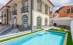Luxury Holiday Villa Heated Pool